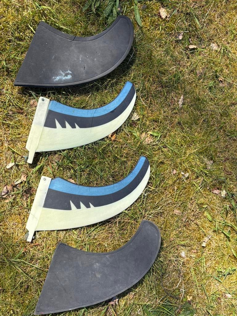 Twee select pro wave vinnen maat 20,5 en 23,5, Watersport en Boten, Windsurfen, Ophalen of Verzenden, Zo goed als nieuw, Overige typen
