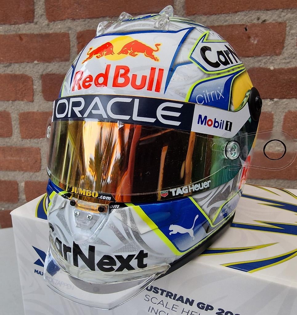 Max Verstappen Oostenrijk Astria GP 2022 helm 1:2 + Updates, Verzamelen, Ophalen of Verzenden, Zo goed als nieuw, Formule 1