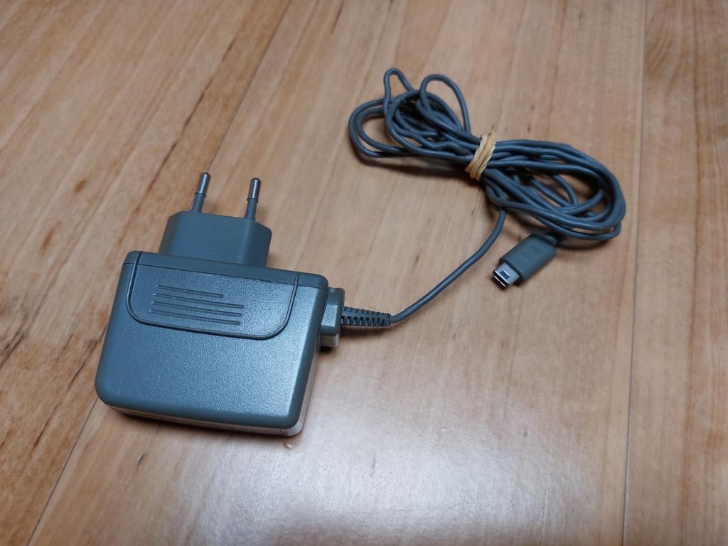 Power Supply (Nintendo DS) Adapter, Ophalen of Verzenden, Zo goed als nieuw