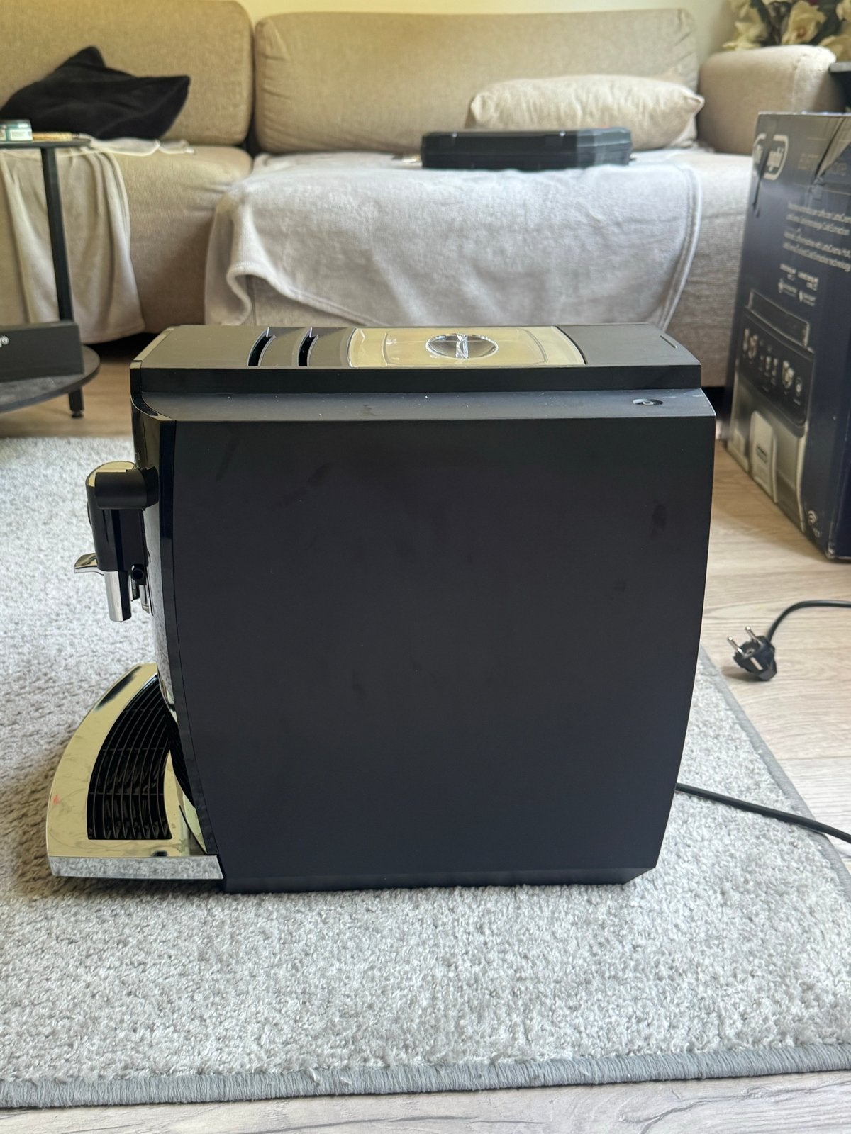 Jura E6 Koffiemachine - Zo goed als nieuw, 10 kopjes of meer, Koffiemachine, Zo goed als nieuw, JURA Elektroapparate AG