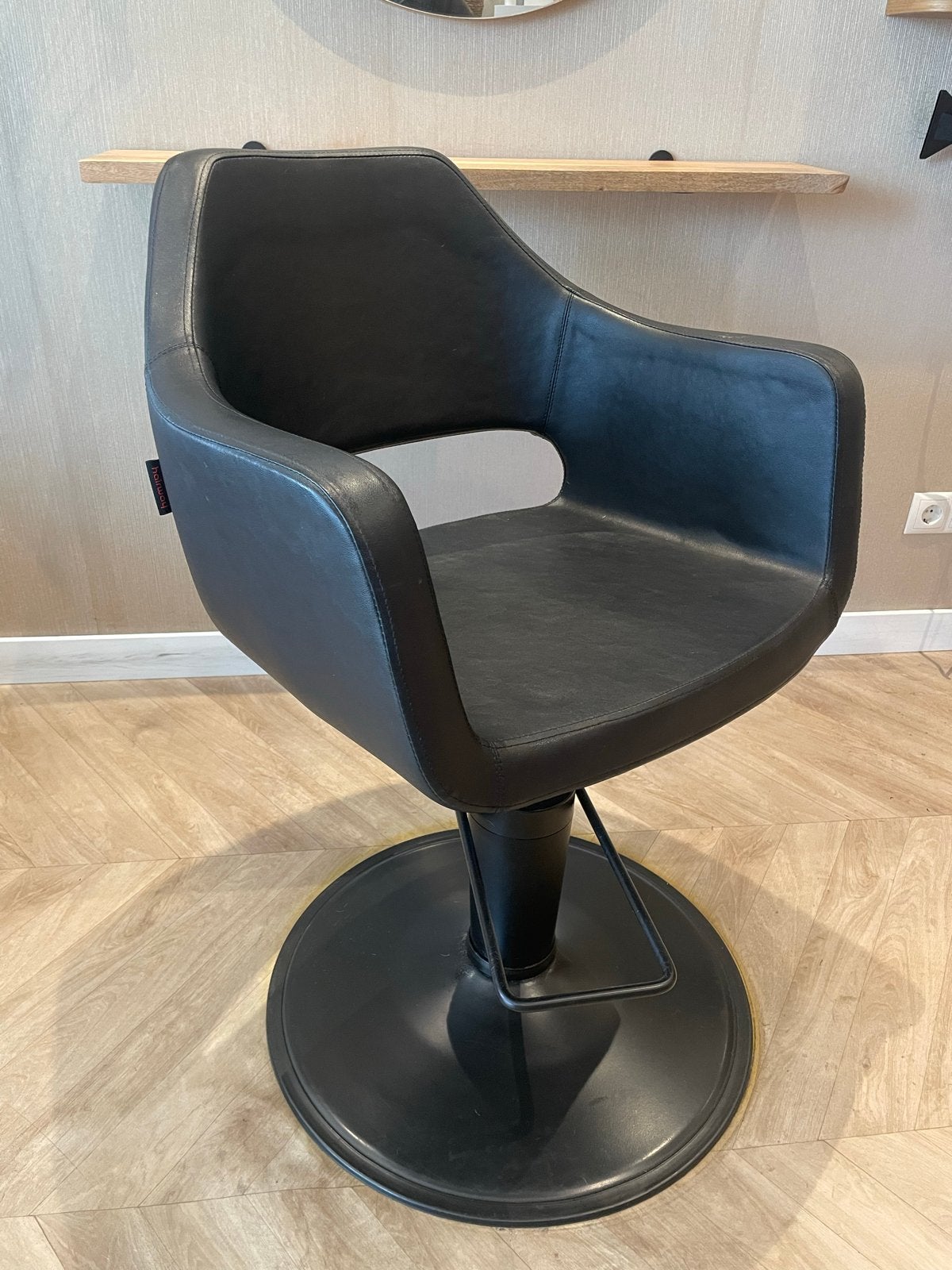 2 mooie kappersstoelen en een wasunit, Zakelijke goederen, Kantoor en Winkelinrichting | Winkel en Inventaris, Ophalen