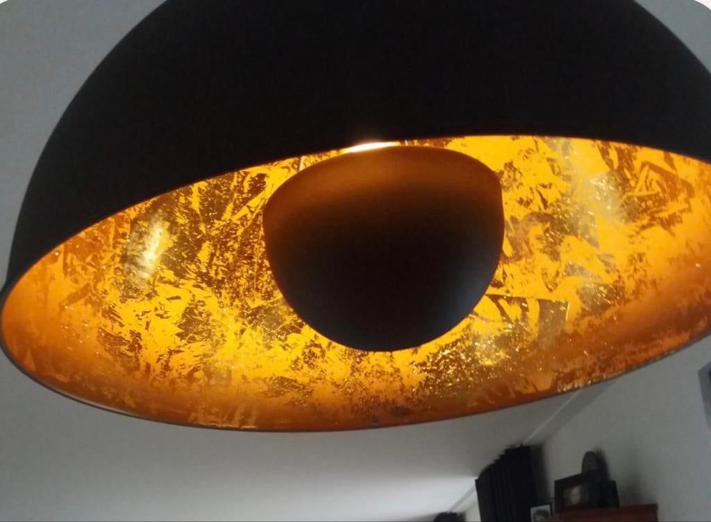 Moderne hanglamp zwart met goudfolie, sfeervolle verlichting, Ophalen, 50 tot 75 cm, Modern, Industrieel, Sfeervol, Zo goed als nieuw