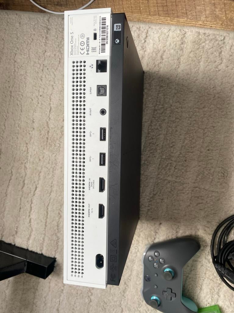 Xbox One S met kabels, controller en Minecraft 1TB, Xbox One S, Ophalen of Verzenden, 1 TB, Met 1 controller