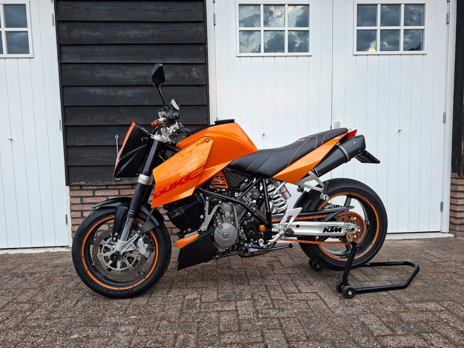 KTM 990 Superduke 2007 40.234km, 2 cilinders, Motorrijbewijs A, Particulier, Meer dan 35 kW