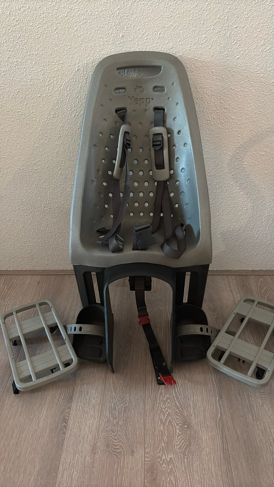 Yepp Fietsstoeltje Achterzitje + 2 Easyfit adapters, Fietsen en Brommers, Ophalen, Achterzitje, 9 t/m 36 kg, Gebruikt