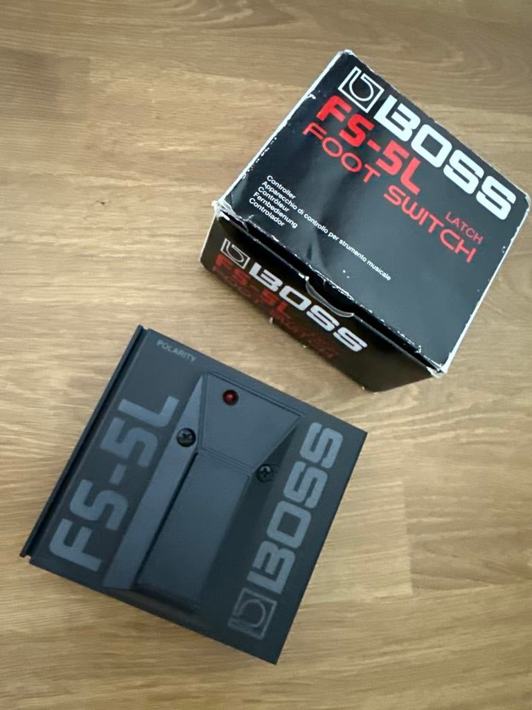 Boss FS-5L voetschakelaar - Latch type, Muziek en Instrumenten, Effecten, Ophalen of Verzenden, Zo goed als nieuw, Overige typen