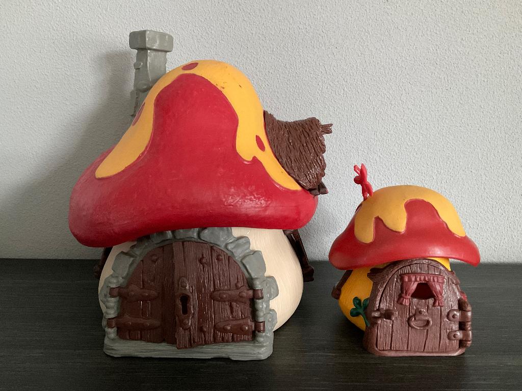 Smurfen HUIS .... GROOT en KLEiN, Ophalen, Zo goed als nieuw, Verschillende Smurfen, Huisje of Attribuut