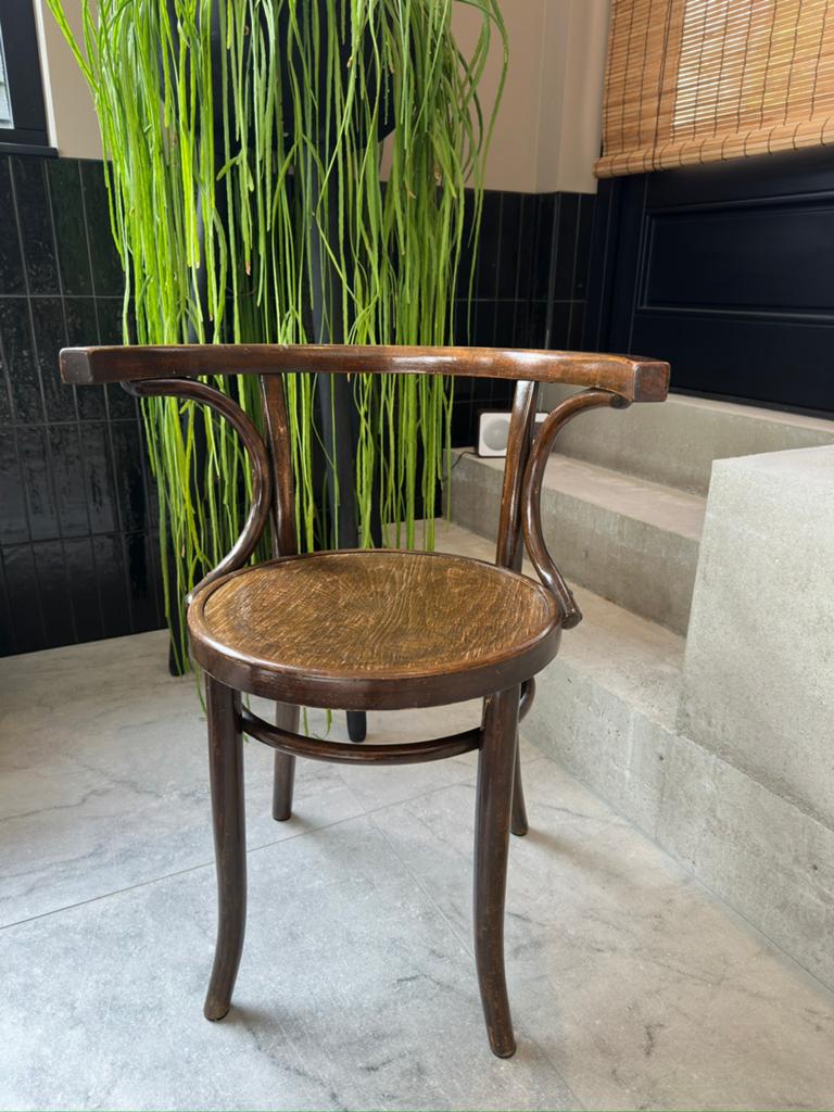 Vintage houten thonet cafe stoel met armleuningen, Ophalen