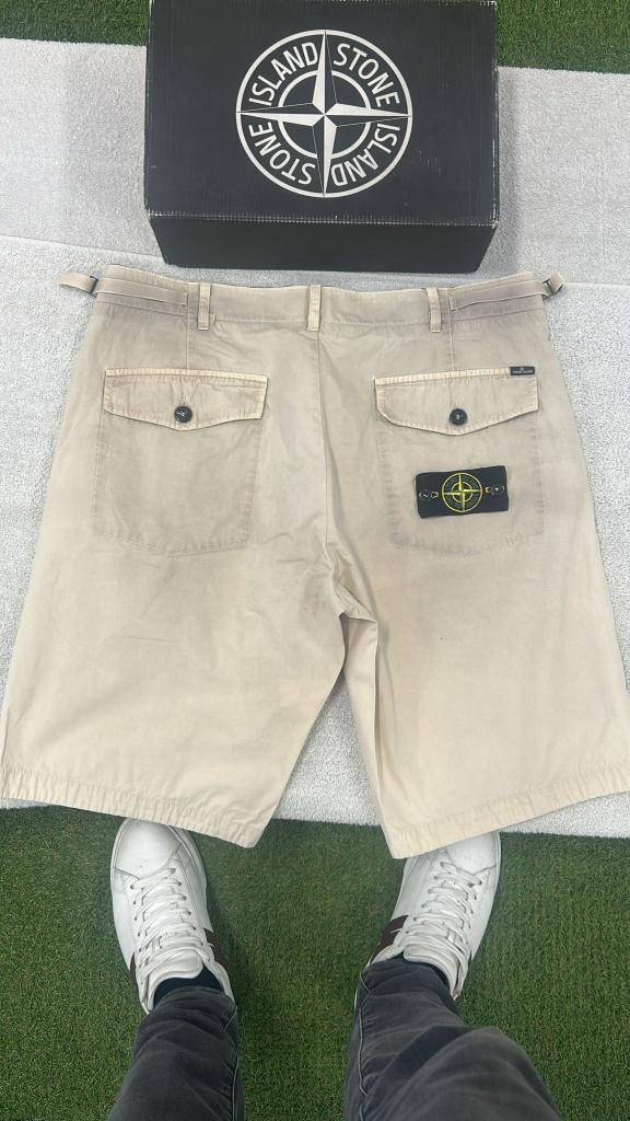 Stone Island Cargo Shorts broek met Badge, Maat 52/54 (L), ., Beige, Ophalen of Verzenden
