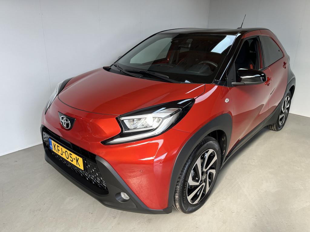 Toyota Aygo X 1.0 VVT-i MT Premium Apple Carplay Stoelverwar, Voorwielaandrijving, Stof, Gebruikt, Met garantie (alle)