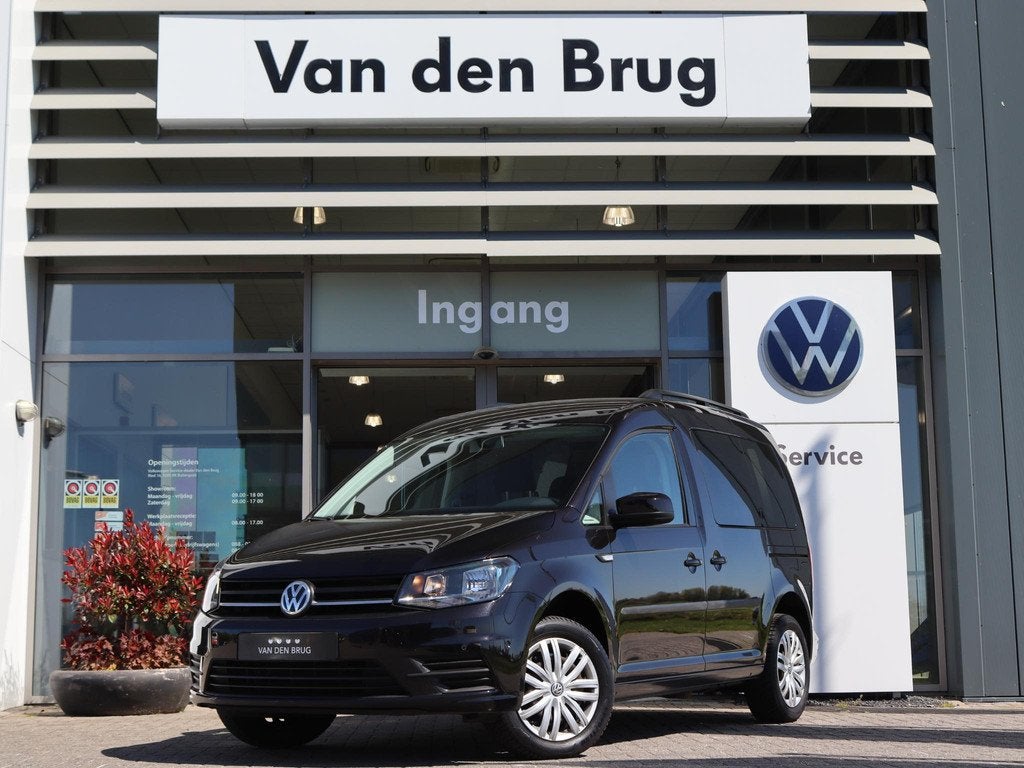 Volkswagen Caddy 1.4 TSI 125 pk DSG Trendline 5P | Trekhaak, Gebruikt, 4 cilinders, Zwart, 690 kg