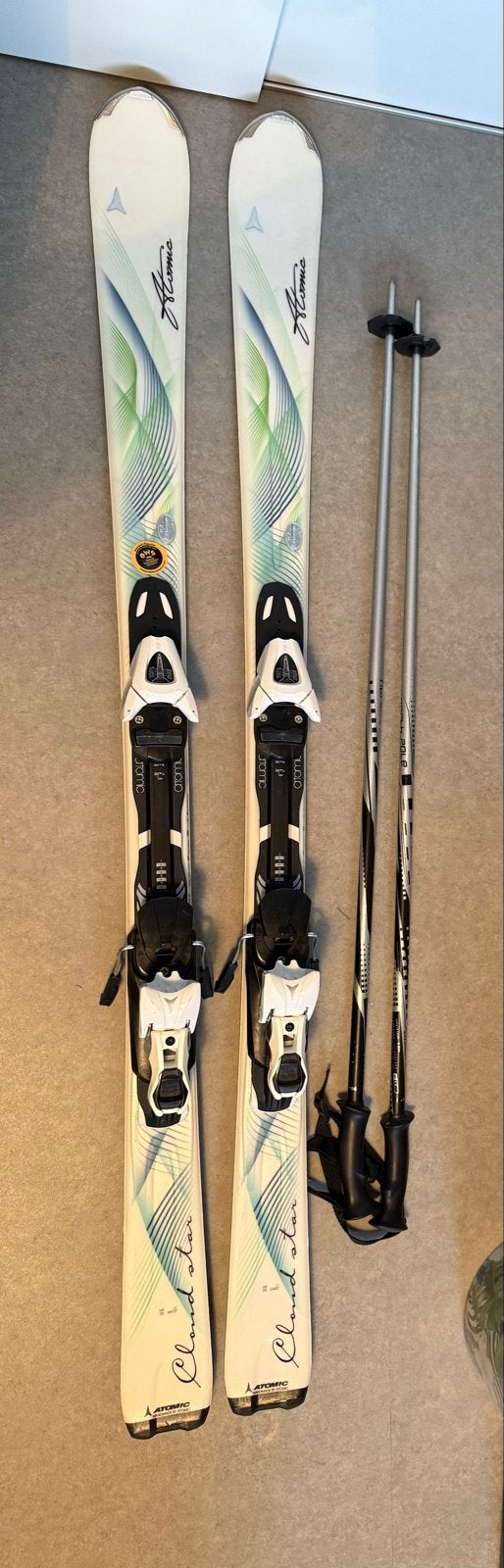 Complete ski-uitrusting: Atomic Cloud ski's, Dalbello schoen, Sport en Fitness, Ophalen, 140 tot 160 cm, Gebruikt, Carve