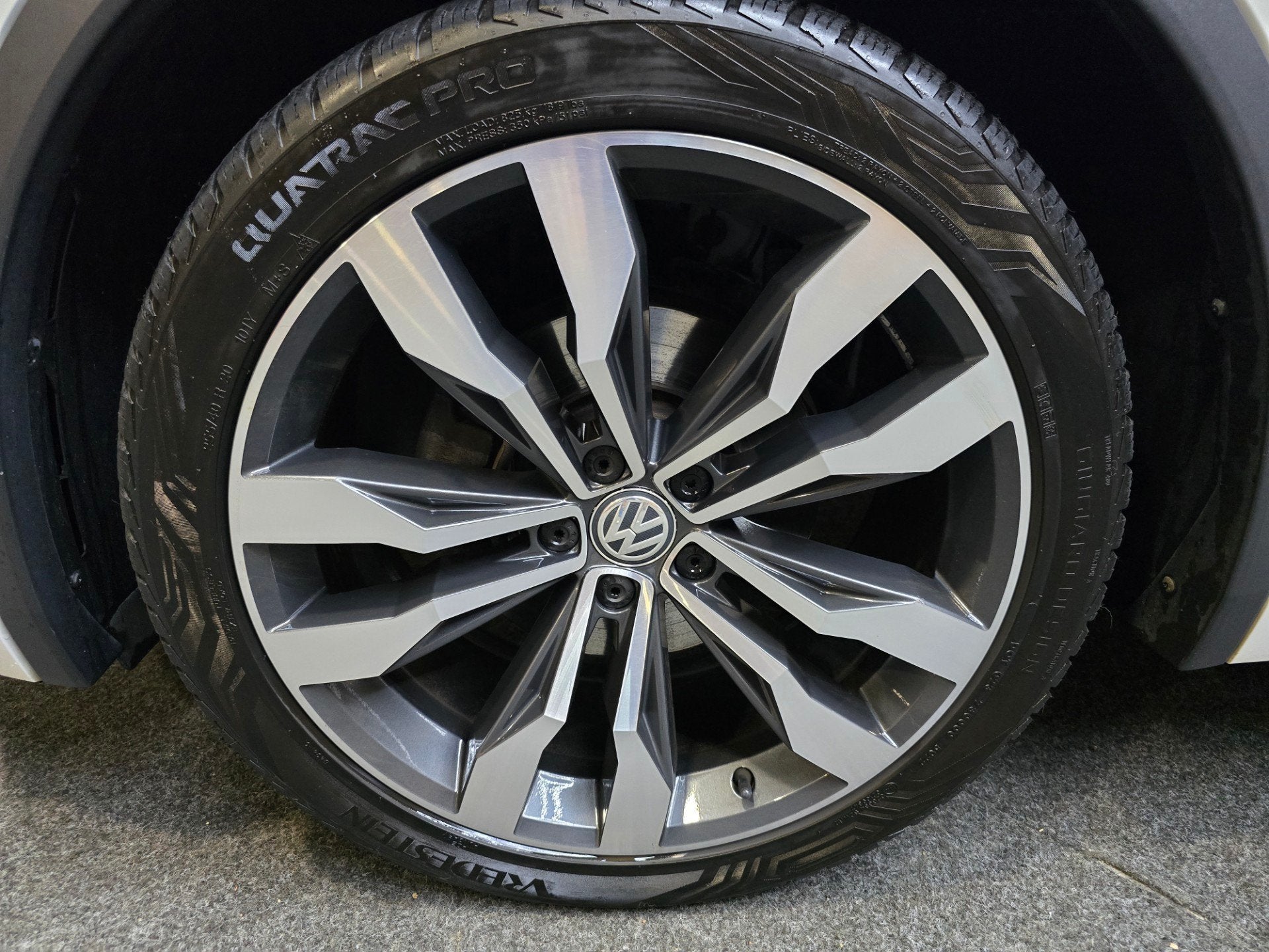 Volkswagen Tiguan 1.5 TSI ACT Highline Business R Pano VCP L, 15 km/l, 4 cilinders, 150 pk, Automatische klimaatregeling