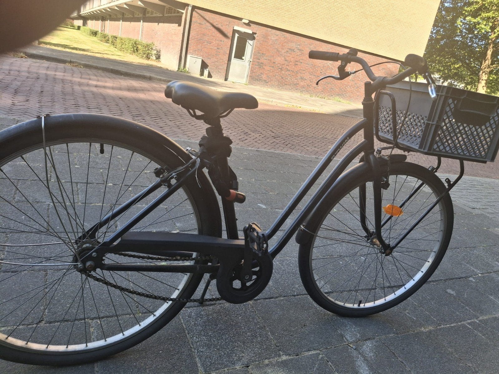 Meisjesfiets 26 inch met mandje, Fietsen en Brommers, Fietsen | Meisjes, 26 inch of meer, Gebruikt, Velgrem, Ophalen of Verzenden