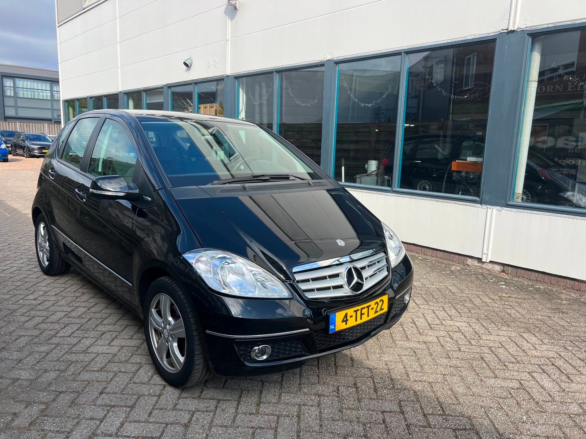 Mercedes-Benz A-klasse 180 Avantgarde AUTOMAAT AIRCO 1e eige, Euro 5, Gebruikt, Zwart, 4 cilinders