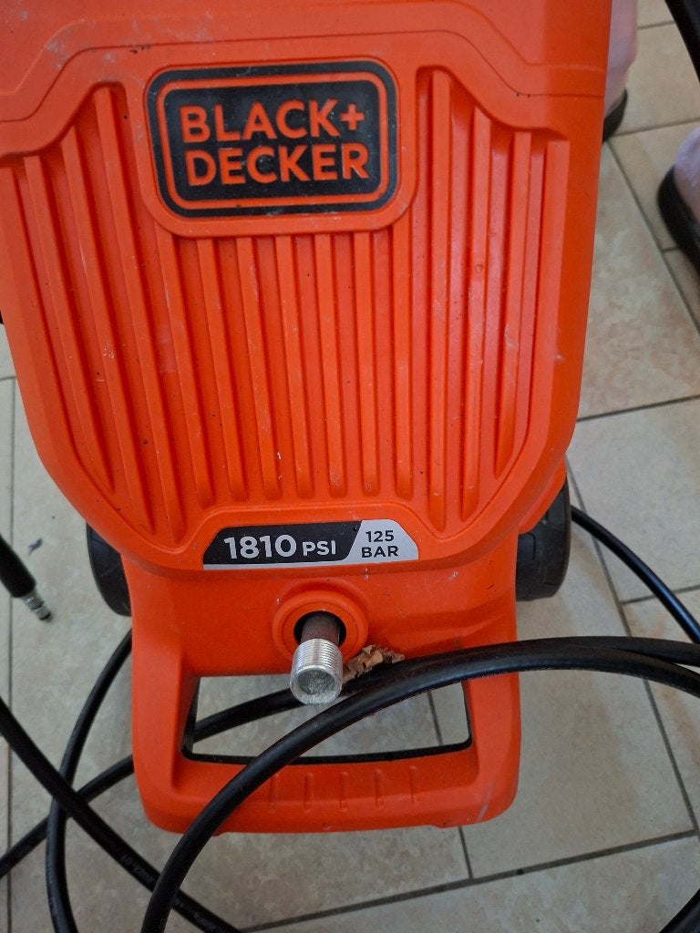 BLACH &DECKER HOGE DRUKREINIGER MET TERRASBORSTEL, Ophalen, Black & Decker, Zo goed als nieuw, Elektrisch