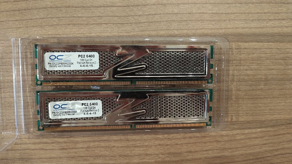 2x OCZ 1GB DDR2-800 PC2-6400, Ophalen of Verzenden, DDR2, Desktop, Gebruikt