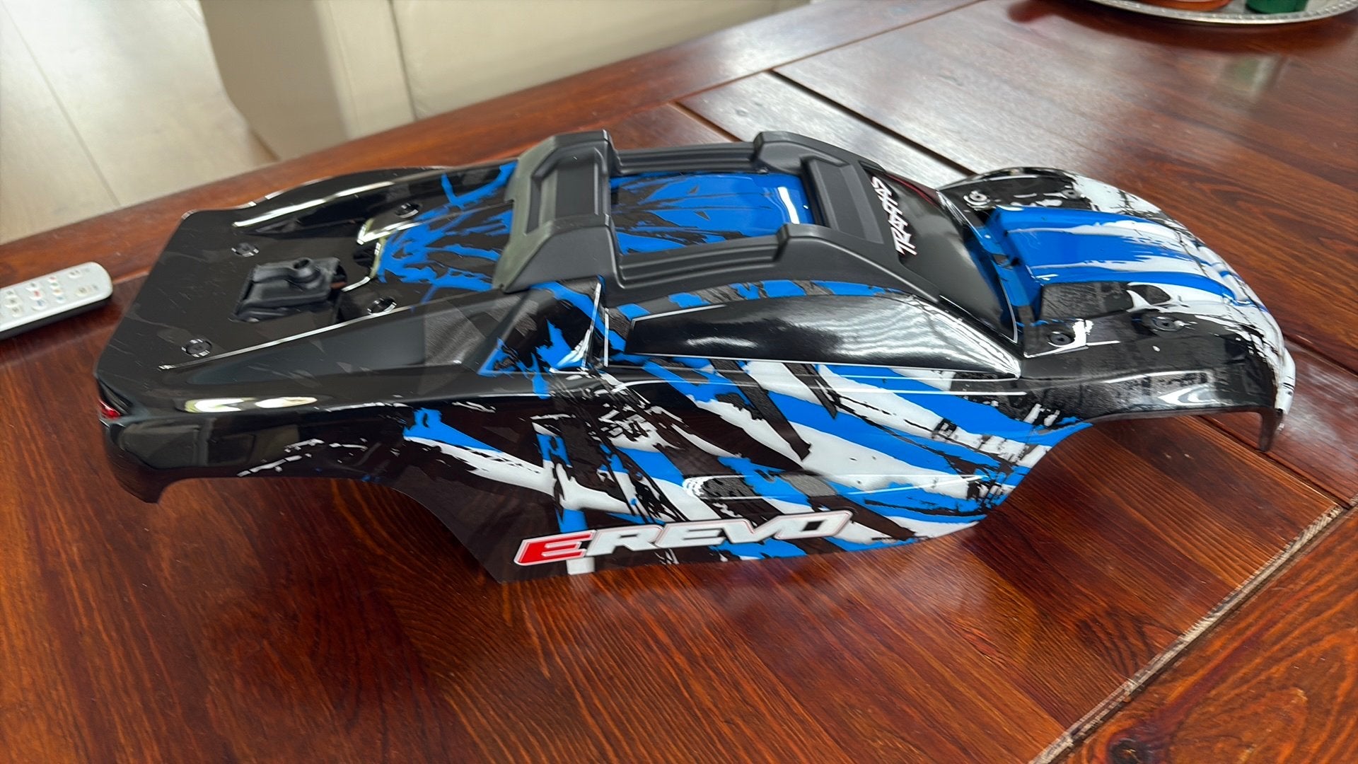 Traxxas E-Revo 2.0 body nieuw blauw TRX-8611X, Ophalen of Verzenden, Nieuw