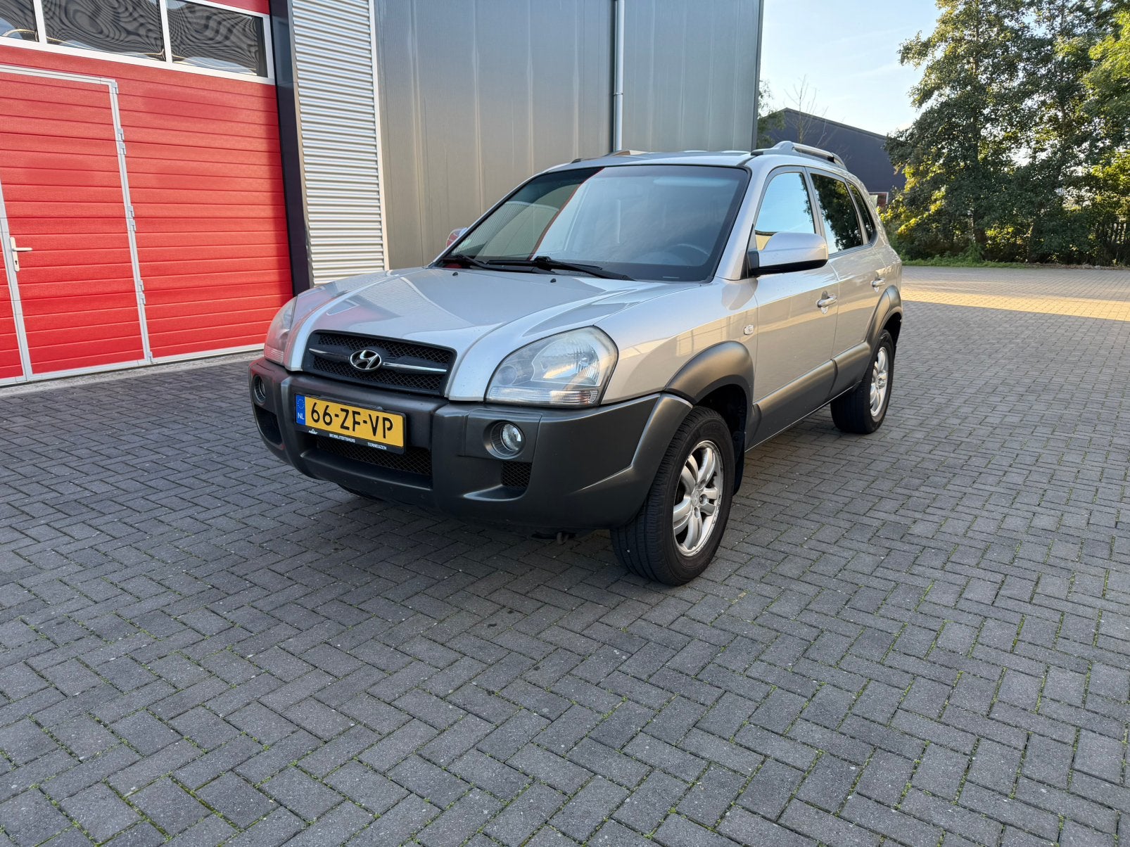 Hyundai Tucson 2.0 I 2WD 2008 Grijs, Auto's, 4 cilinders, Origineel Nederlands, Handgeschakeld, Tucson