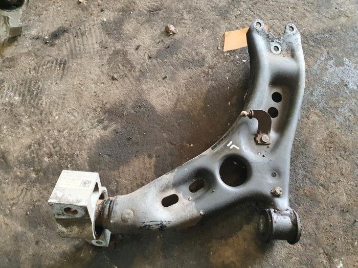 Draagarm Boven links-voor van een Volkswagen Golf, Gebruikt, -, Volkswagen, -