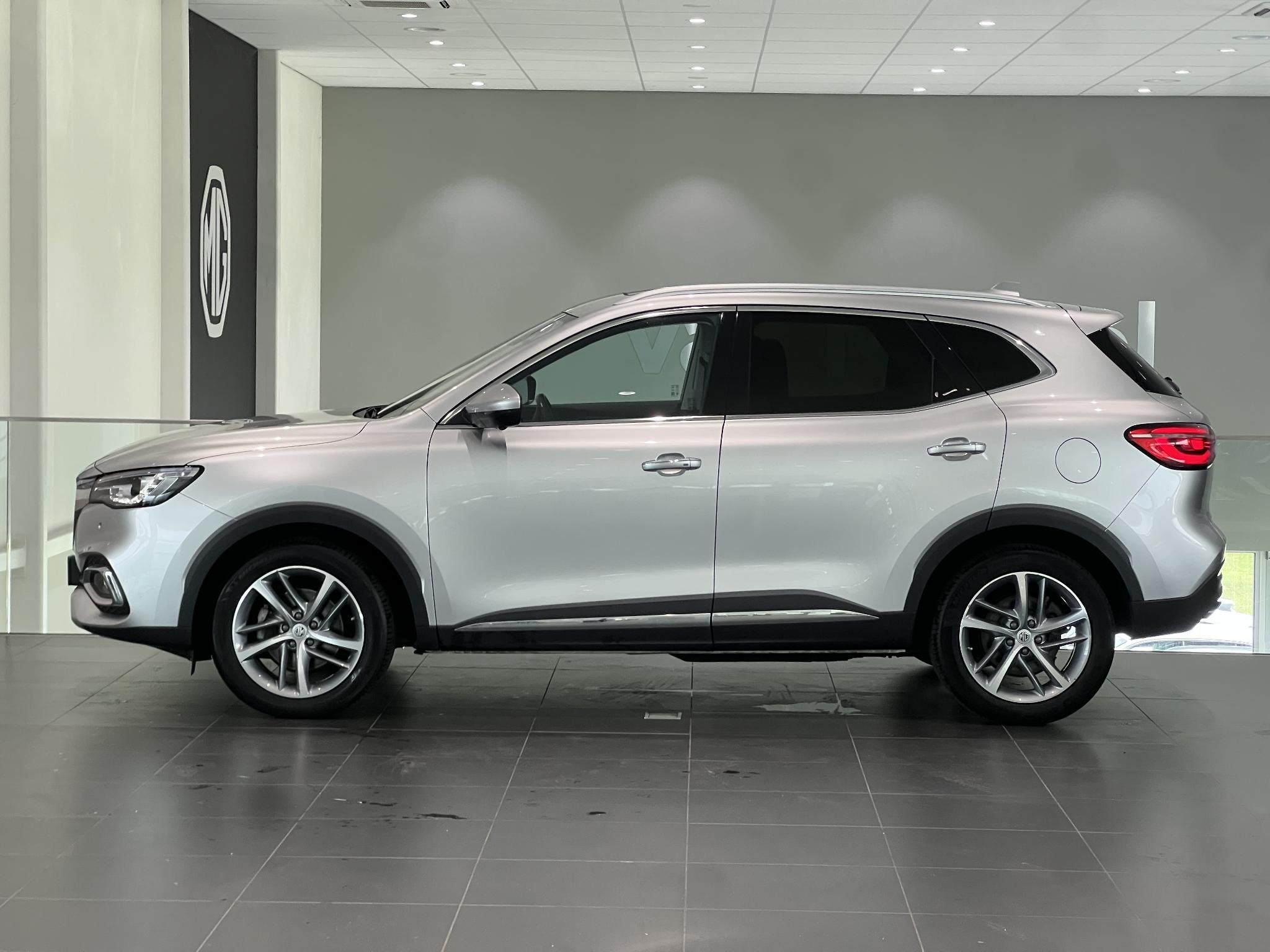 MG EHS 1.5 TGDI Luxury | Panoramadak | Leder | Navi | 360 Ca, Auto's, 12 maanden, Gebruikt, Euro 6, 4 cilinders