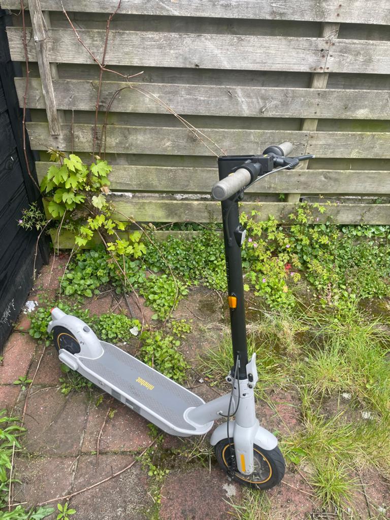 Segway Ninebot Elektrische Step - Zo goed als nieuw, Ophalen of Verzenden, Zo goed als nieuw, Elektrische step (E-scooter)