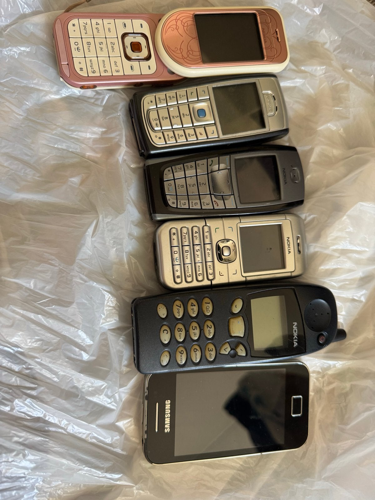 Partij van 6 oude mobiele telefoons (Nokia & Samsung), Ophalen, Gebruikt, Geen camera, Klassiek of Candybar