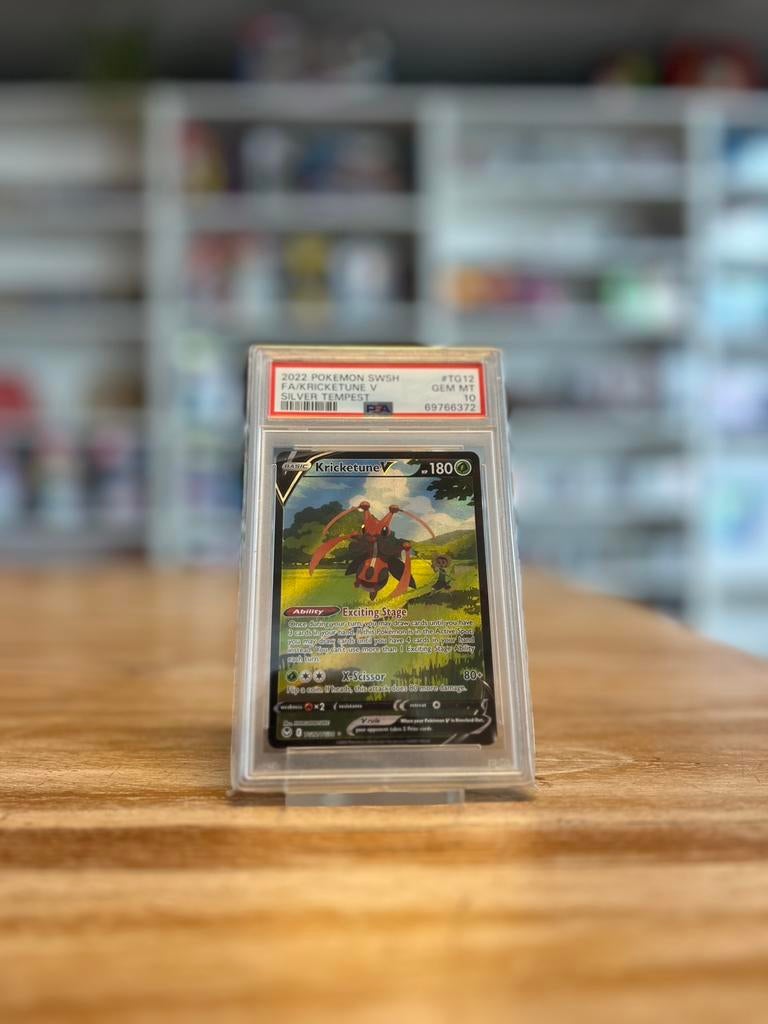 2022 Pokémon Kricketune V #TG12 PSA 10, Ophalen of Verzenden, Zo goed als nieuw
