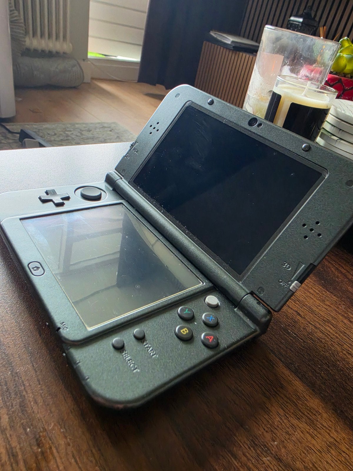 New 3DS XL - Goede staat met 128GB kaart en spellen, Spelcomputers en Games, Ophalen, Zwart, 3DS XL, Gebruikt