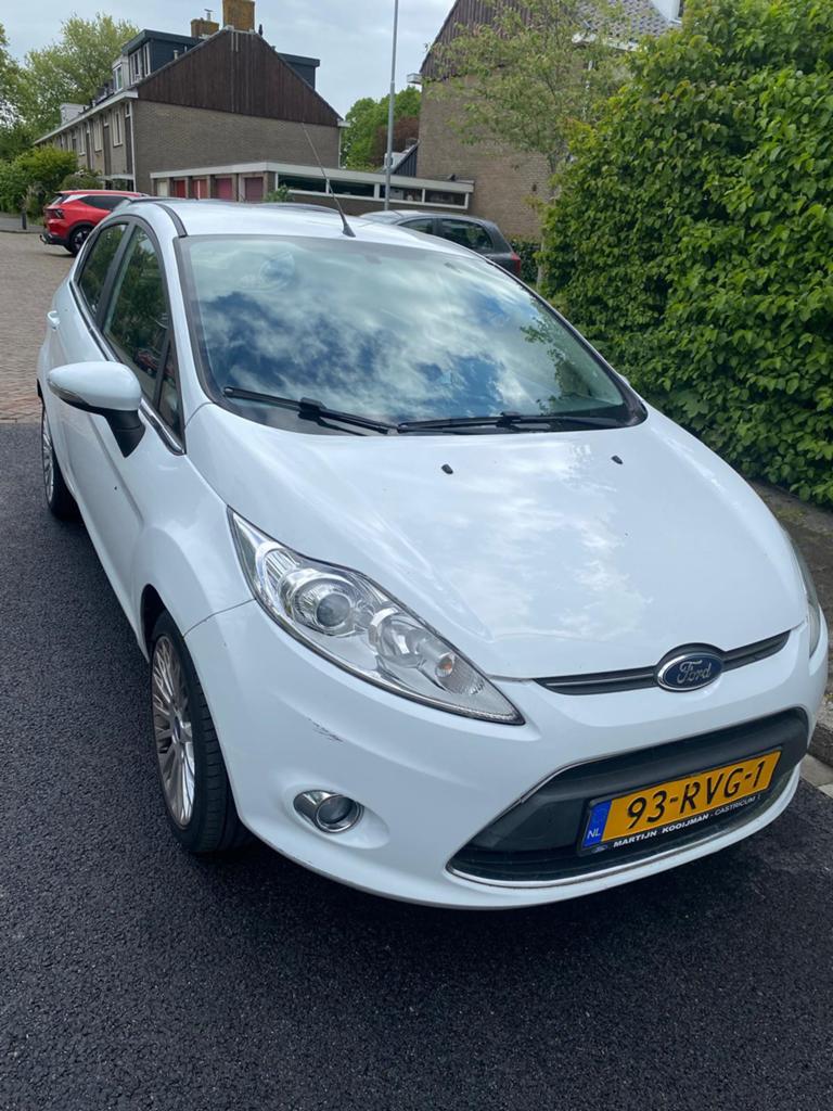Ford Fiësta 1.4 71KW 5DR AUT 2011 Wit, Auto's, Ford, Particulier, Fiësta, Benzine, D, Hatchback, Automaat, Origineel Nederlands