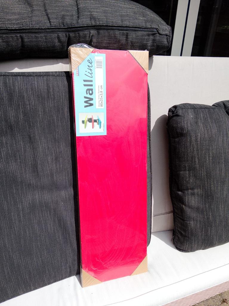 Nieuw in folie. Rode wandplank, Ophalen, Nieuw
