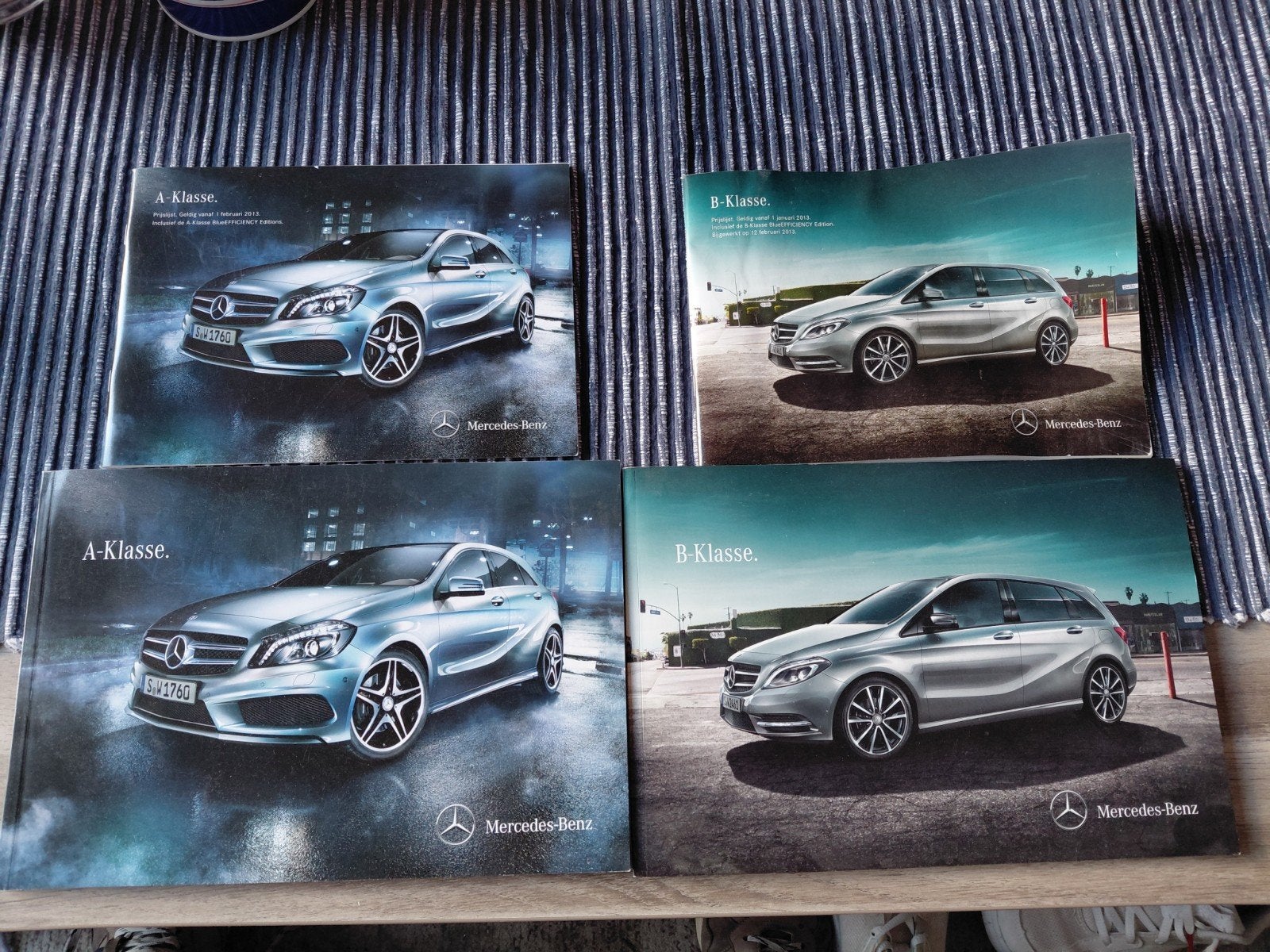 Mercedes folders A en B klasse, Ophalen of Verzenden, Zo goed als nieuw, Schilderij