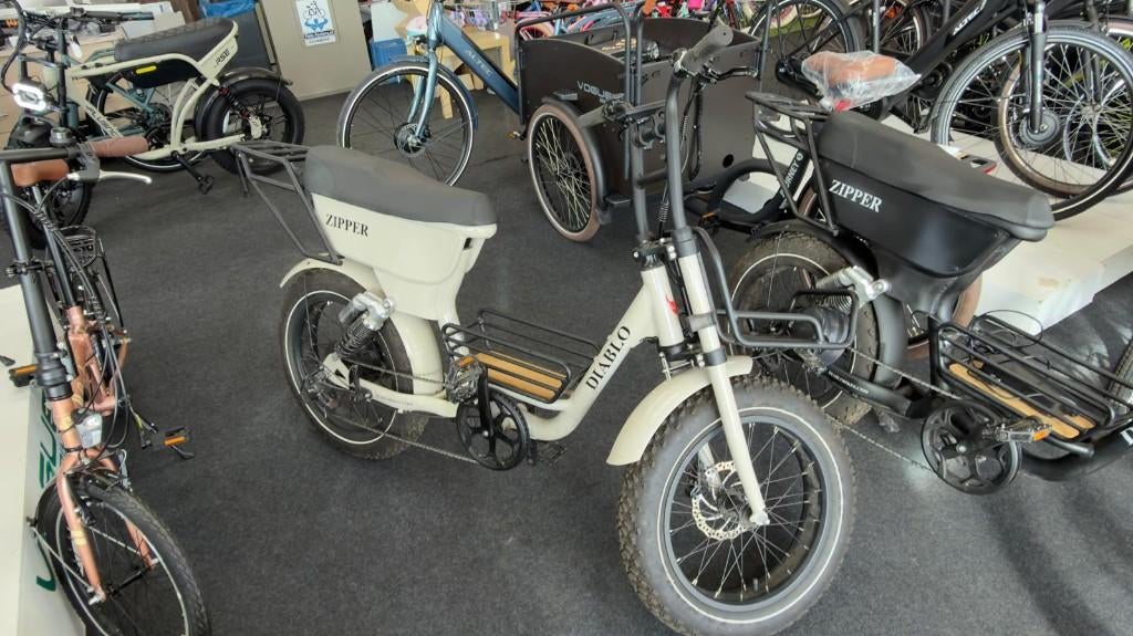 Diablo Zipper Fatbike E-Bike Weinig Km Fashion Grey
