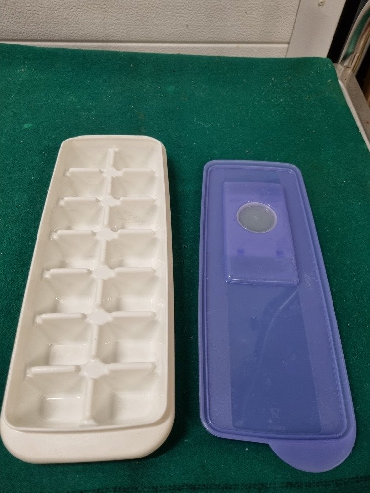 tupperware ijsblokjes maker, Ophalen of Verzenden, 'T Olde Gre-j, Info@toldegrej.nl, Endepoelstraat 20f Didam