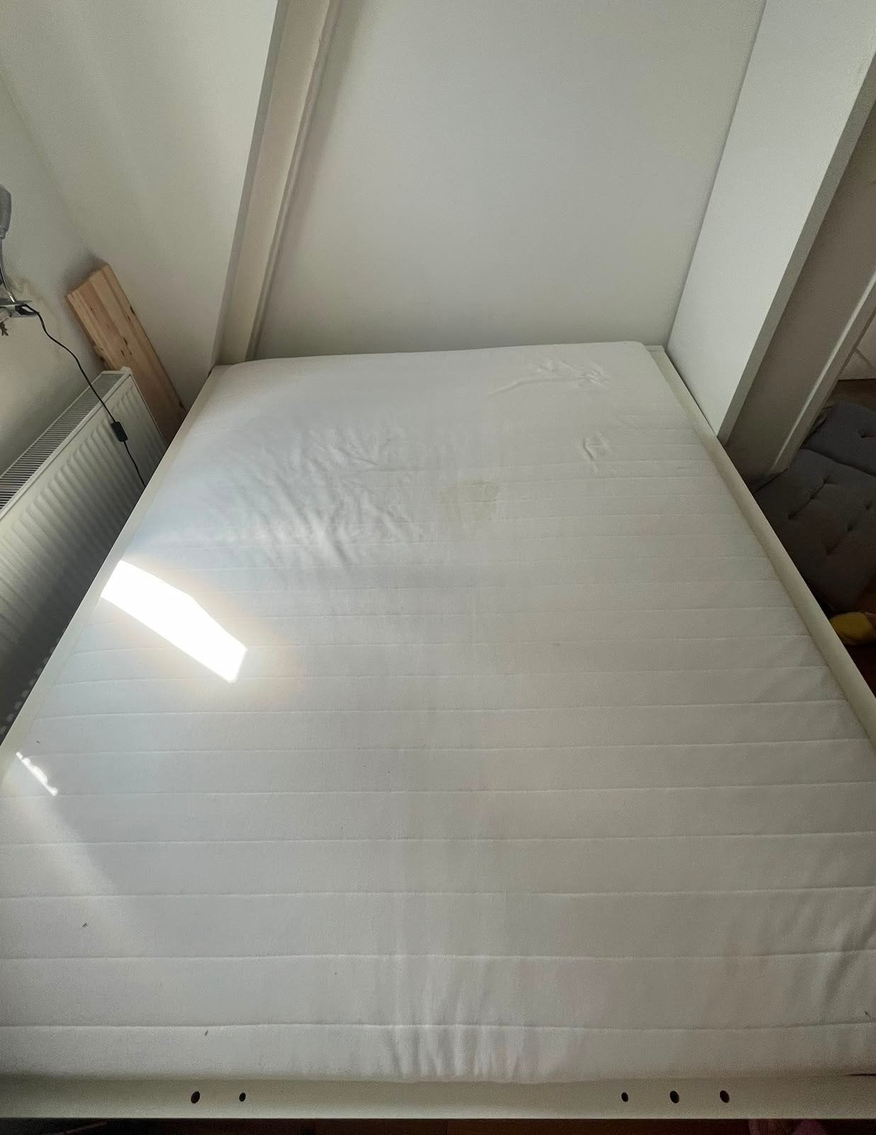 IKEA MALM bedframe met lattenbodem en matras 160x200, Ophalen, Gebruikt, Wit, Tweepersoons