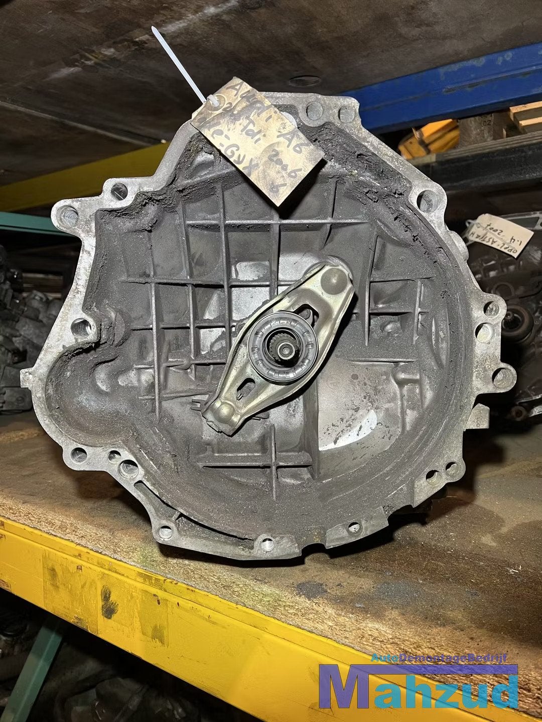AUDI A6 2.0 TDI Versnellingsbak 6 bak GYX, Gebruikt, AUDI AG, Auto-Union-Strasse 1
85045  Ingolstadt, DE, Kundenbetreuung@audi.de