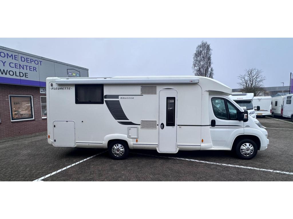 Fleurette Magister 73 LMS Dak Airco slechts 33.500 km !, Caravans en Kamperen, Campers, Overige merken, 7 tot 8 meter, Bedrijf