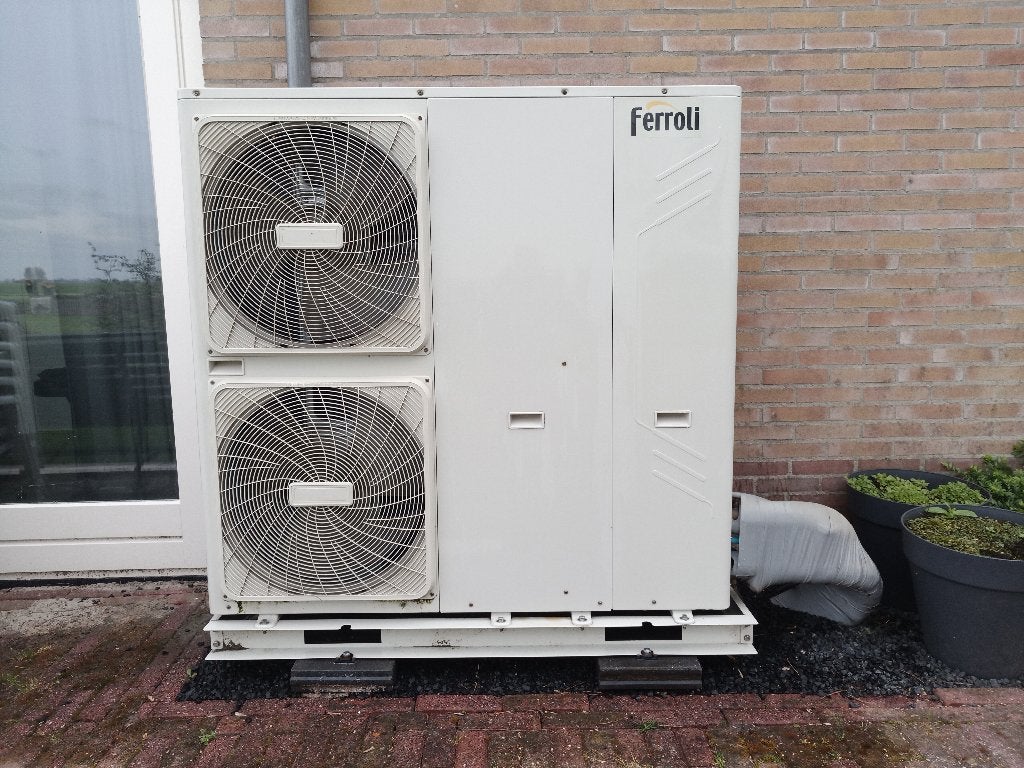 Ferroli RVL-I 10 Lucht-Water Warmtepomp – Werkt perfect, Doe-het-zelf en Verbouw, Ophalen, Gebruikt, Hoog rendement (Hr), Overige typen