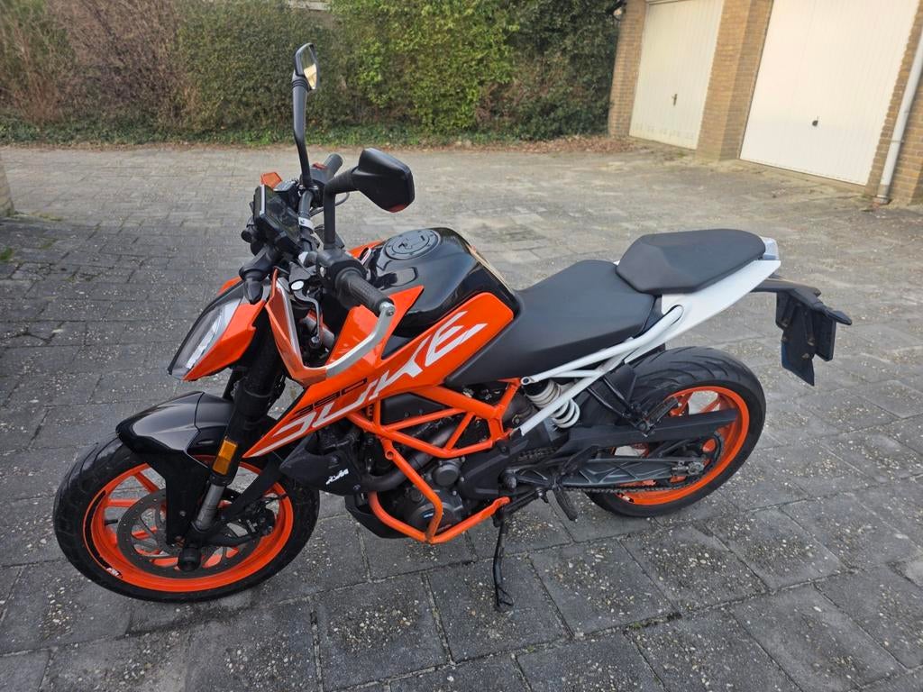 KTM Duke 390 1e eigenaar weinig km!, 390 cc, 2 cilinders, Occasion, Particulier