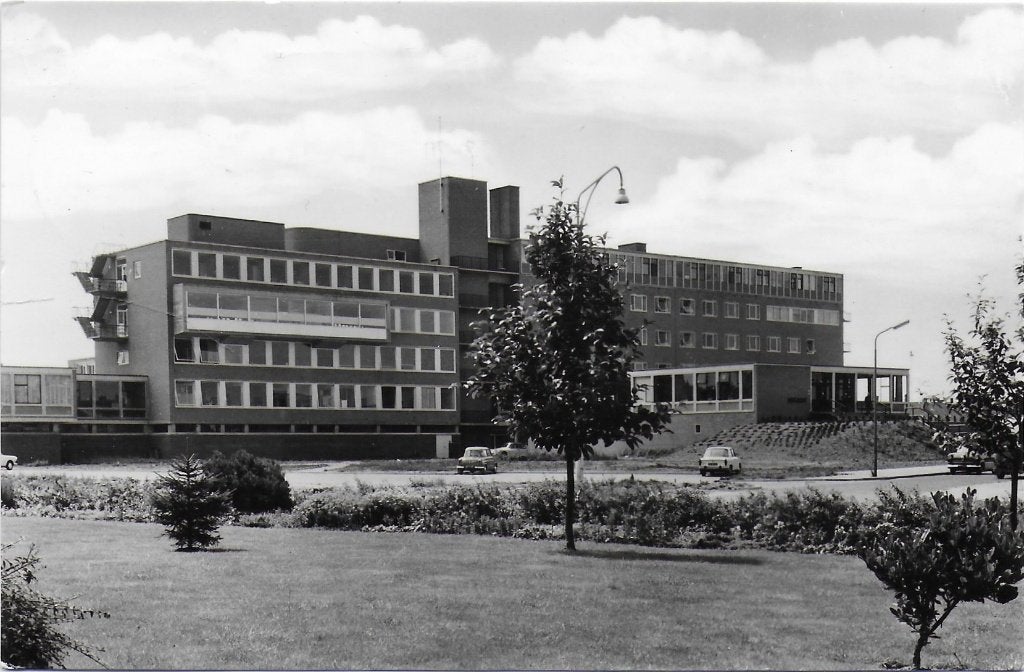 Goes streekziekenhuis Bergzicht oude ansichtkaart( B2000 ), Verzamelen, Ansichtkaarten | Nederland, Ophalen of Verzenden, 1960 tot 1980