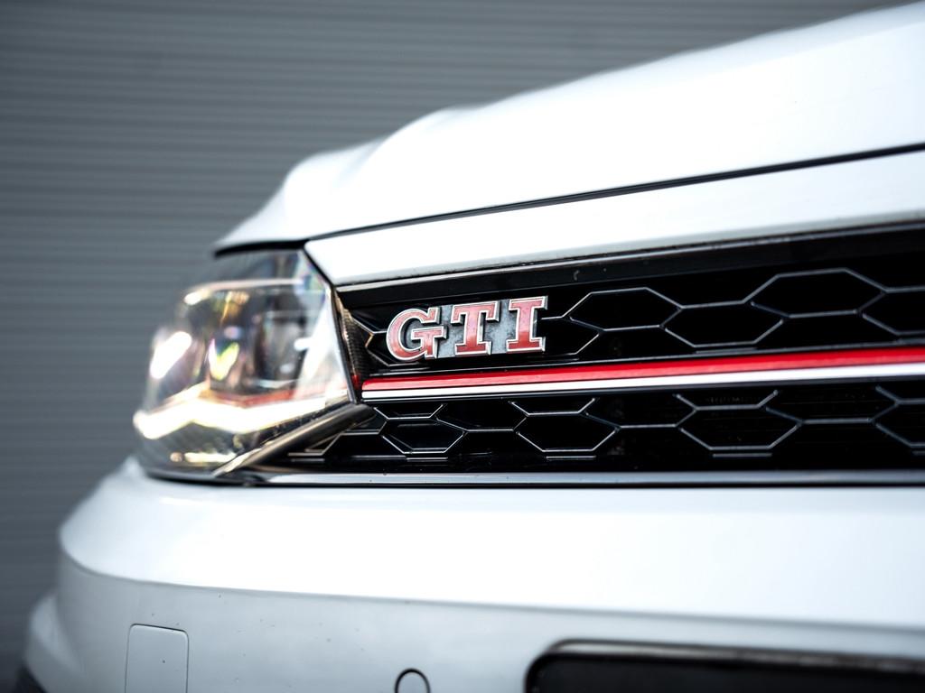 Volkswagen Polo 2.0 TSI GTI Beats Camera Virtual Navi Cruise, Auto's, Gebruikt, Euro 6, 4 cilinders, 1984 cc