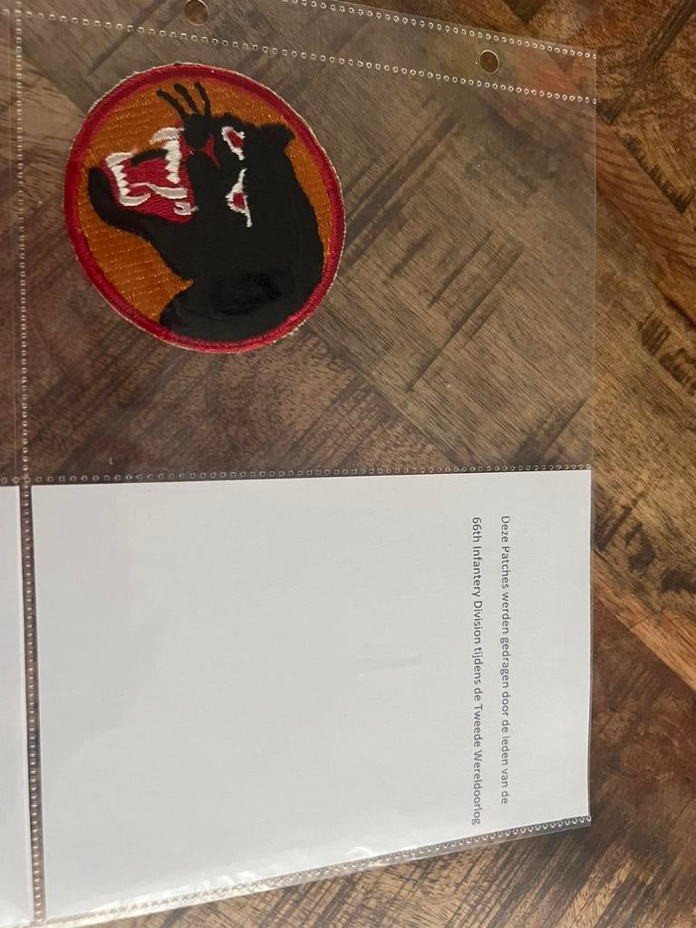 Badges, brieven, brief papier. Boek. Armband, Verzamelen, Militaria | Tweede Wereldoorlog, Ophalen of Verzenden, Overige soorten