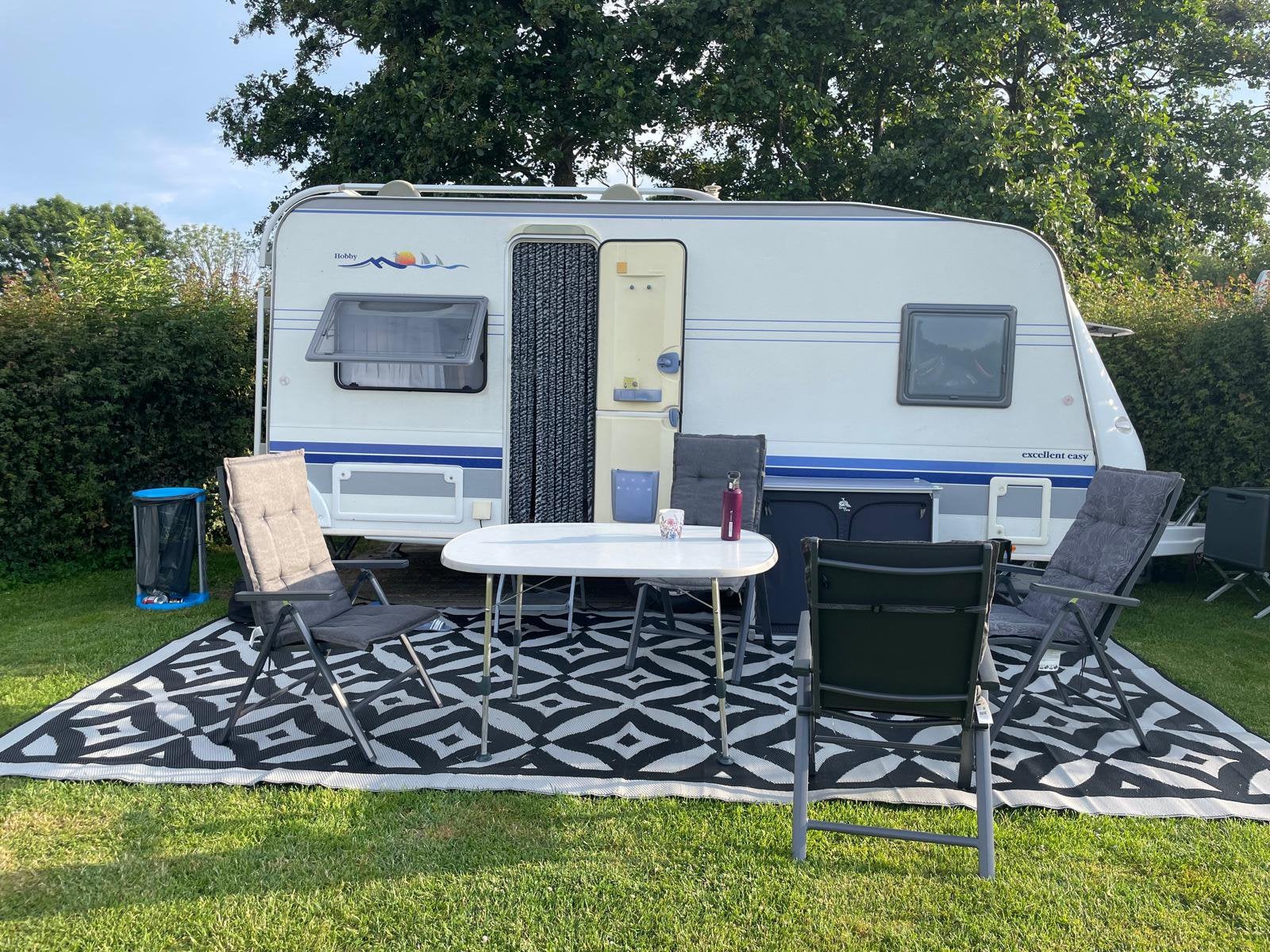 Hobby 460 excellent easy 2003, Caravans en Kamperen, Rondzit, Hobby, Particulier, Vast bed