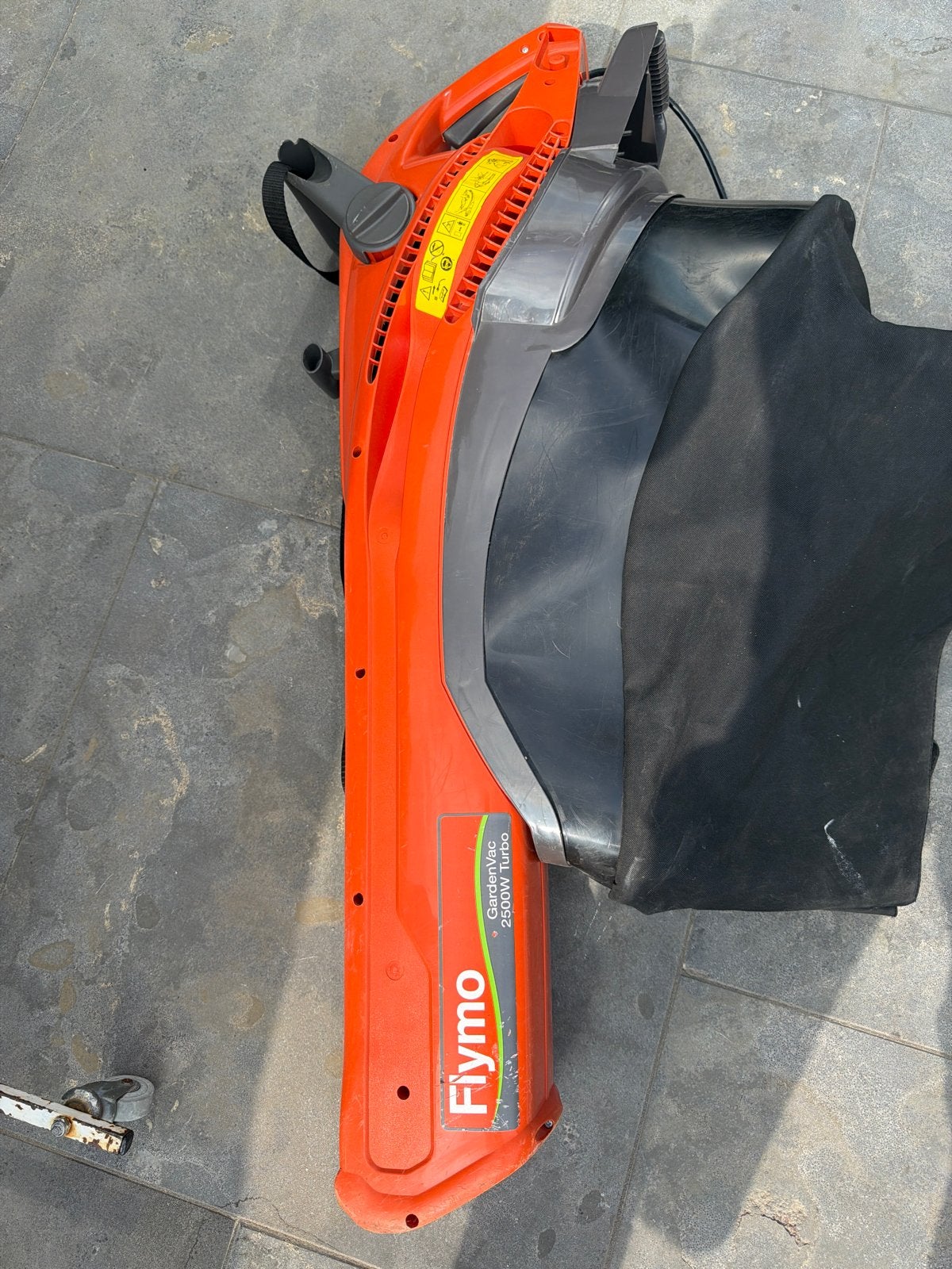Flymo GardenVac 2500W Turbo Bladblazer met Zuigfunctie, Ophalen, Gebruikt, Handgedragen, Met opvangzak