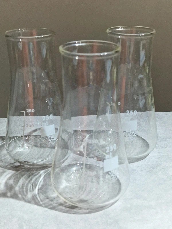 3x Vintage Erlenmeyer 250 ml – Laboratoriumglas – 14 cm, Antiek en Kunst, Ophalen of Verzenden
