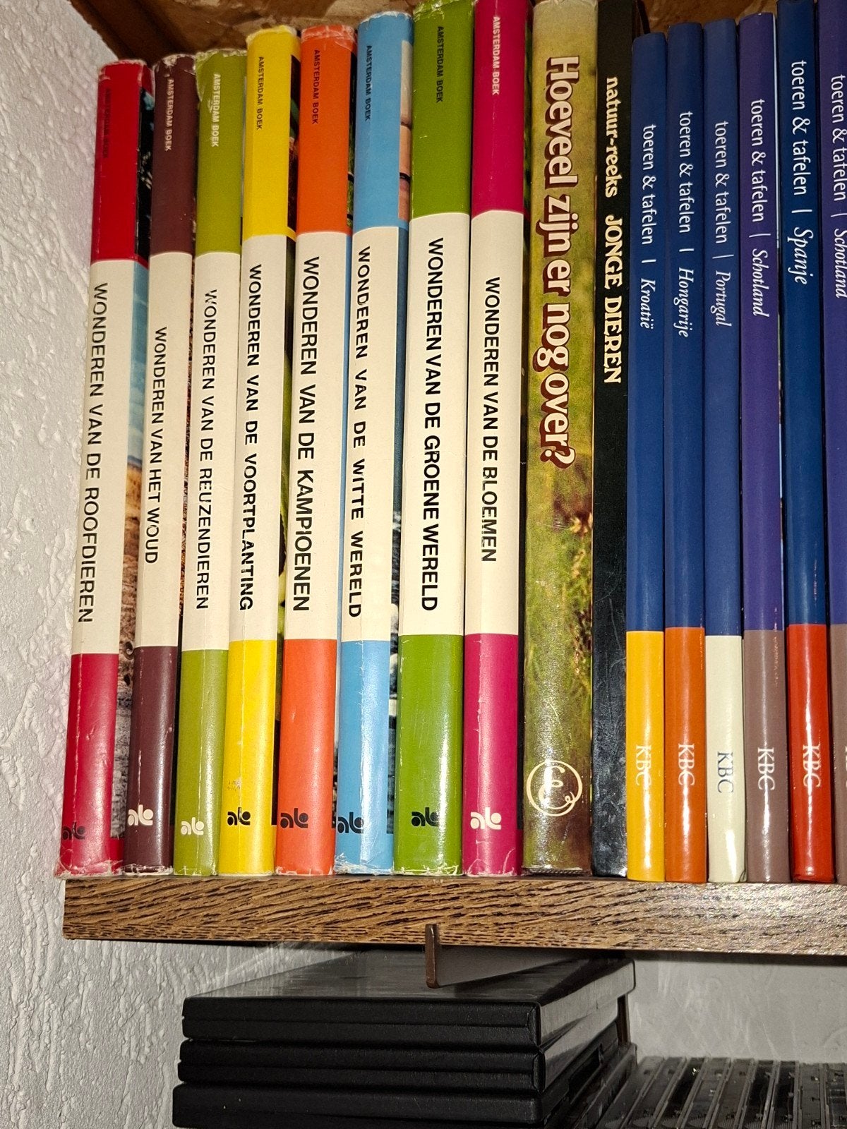 Diverse boeken: natuur, avontuur, atlas en meer, Boeken, Ophalen of Verzenden, Gelezen