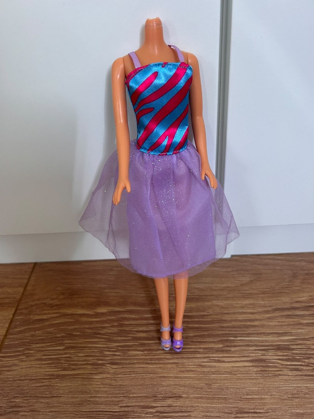 Barbie kleding: Paarse jurk met glitterrok en top, Ophalen of Verzenden, Gebruikt, Barbie