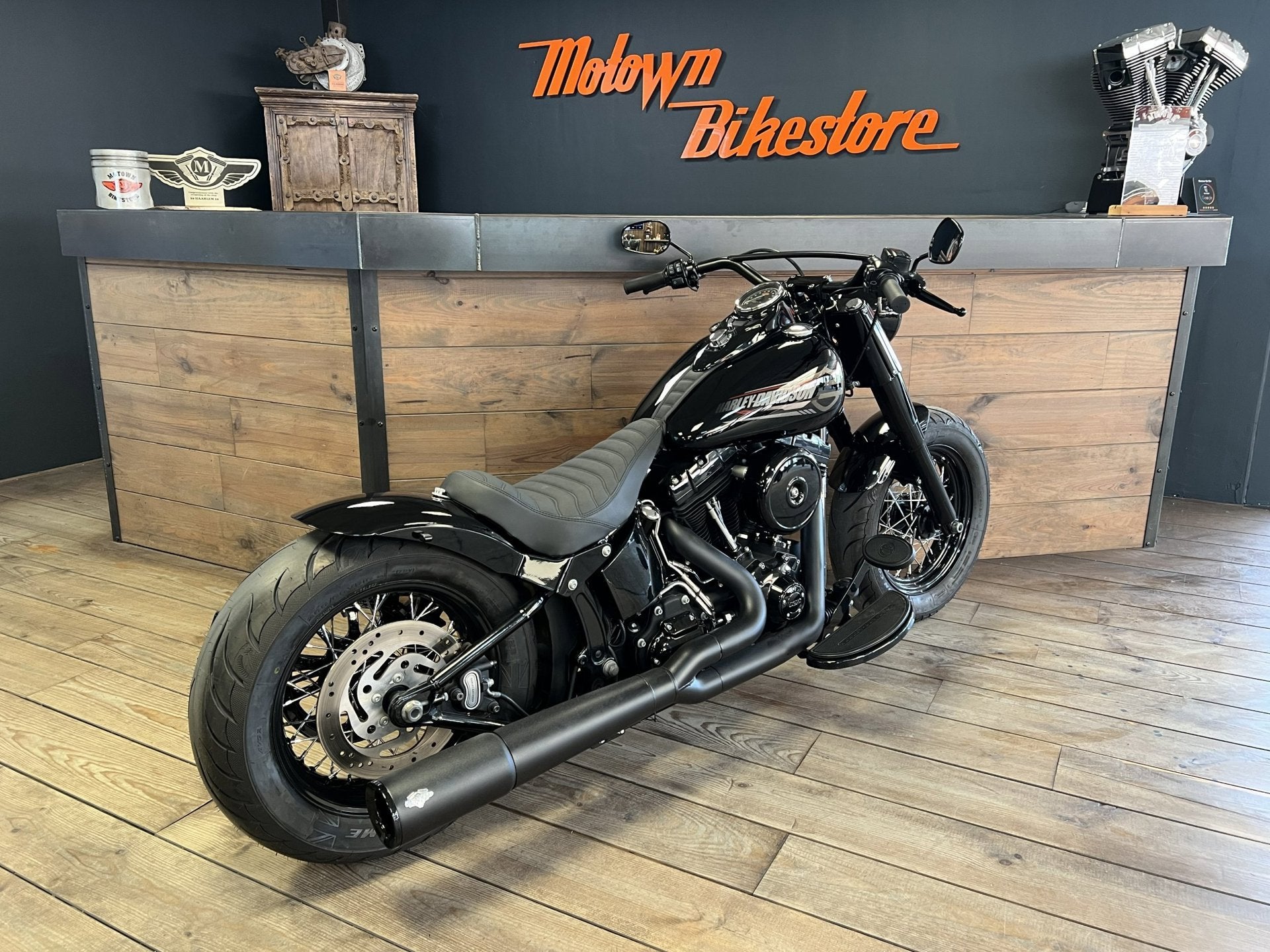 Harley Davidson FLS Softail Slim Custom Special Paint Custom, Motoren, 3700 W Juneau Ave
53208  Milwaukee, US, 1690 cc, Info@harley-davidson.com