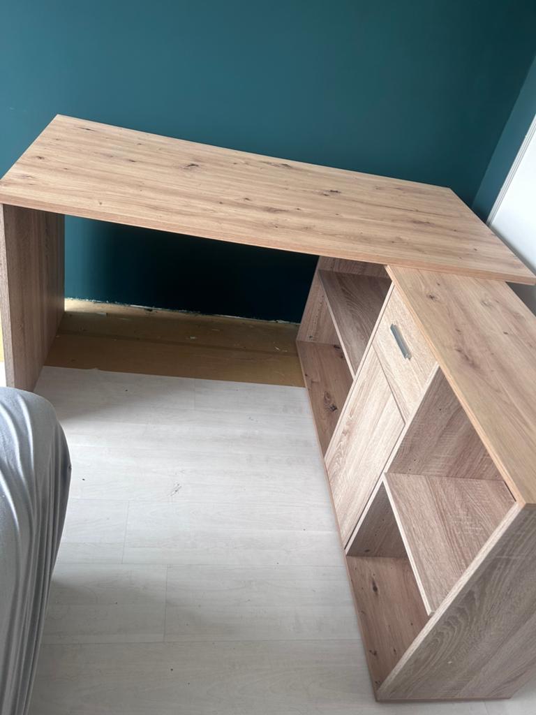 Modern (hoek-) bureau met extra blad beschikbaar, Huis en Inrichting, Bureaus, Ophalen, Zo goed als nieuw