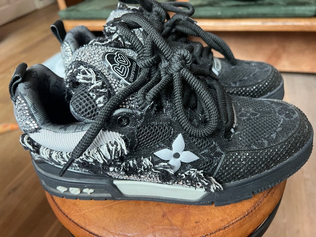 LV chunky sneakers mt 42 met strass details, Kleding | Heren, Schoenen, Zwart, Ophalen of Verzenden, Louis Vuitton, Sneakers of Gympen